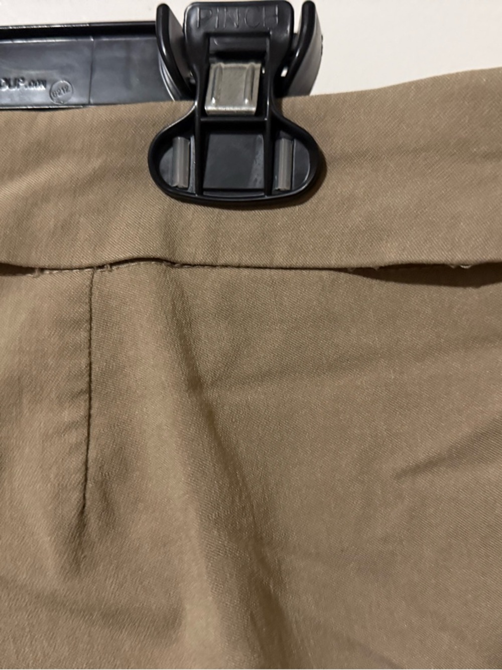 Time and Tru Beige Khaki stretch capris - Picture 4 of 4